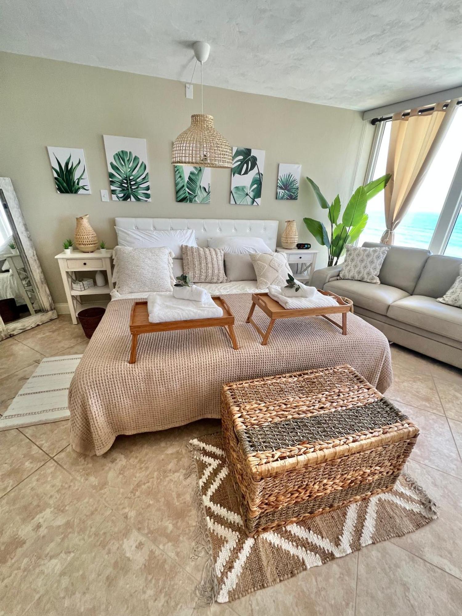 Beach Oasis 704 Lovely Daytona Ocean Front For 5 Sleeps Up To 12 Daytona Beach Exterior foto