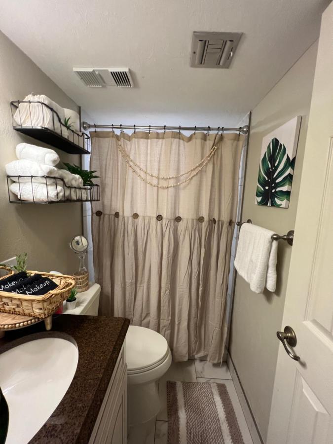 Beach Oasis 704 Lovely Daytona Ocean Front For 5 Sleeps Up To 12 Daytona Beach Exterior foto