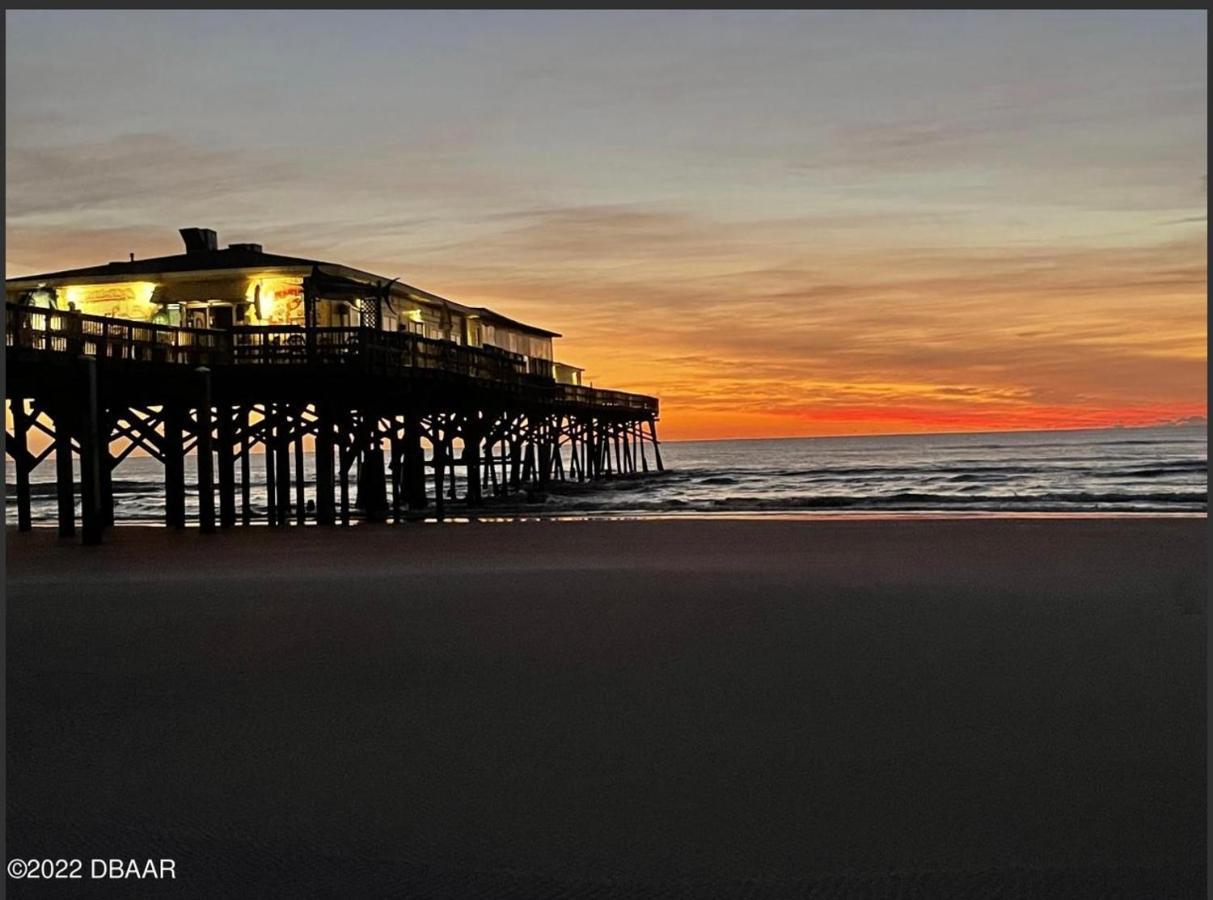 Beach Oasis 704 Lovely Daytona Ocean Front For 5 Sleeps Up To 12 Daytona Beach Exterior foto